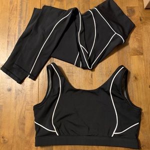 XL BuffBunny Nirvana sports bra and leggings set